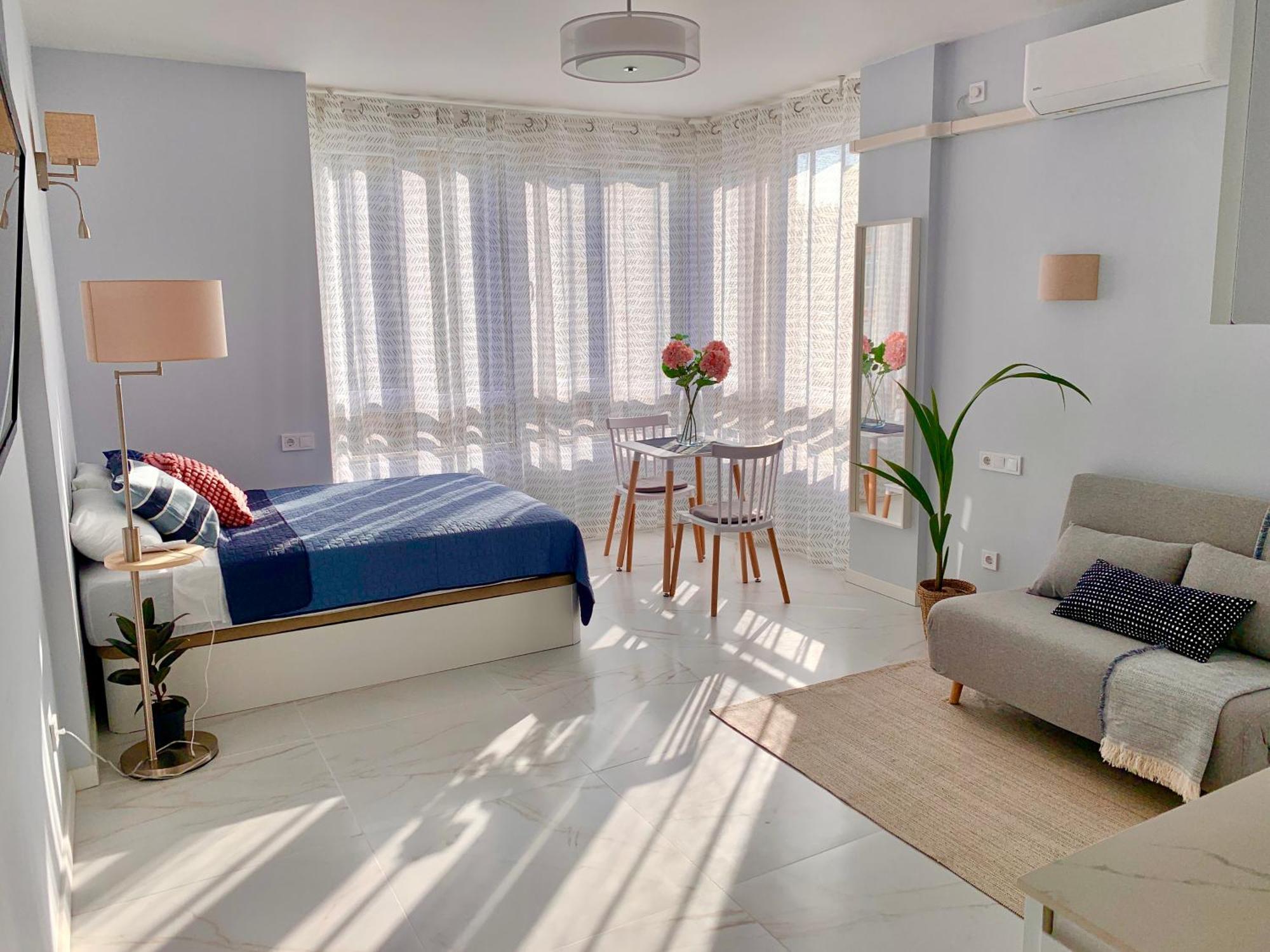 Elegant Studio With Pool And Seaview 托雷莫利诺斯 外观 照片